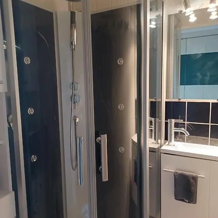 アパート 4 Pers 100m Et Commerces アグド